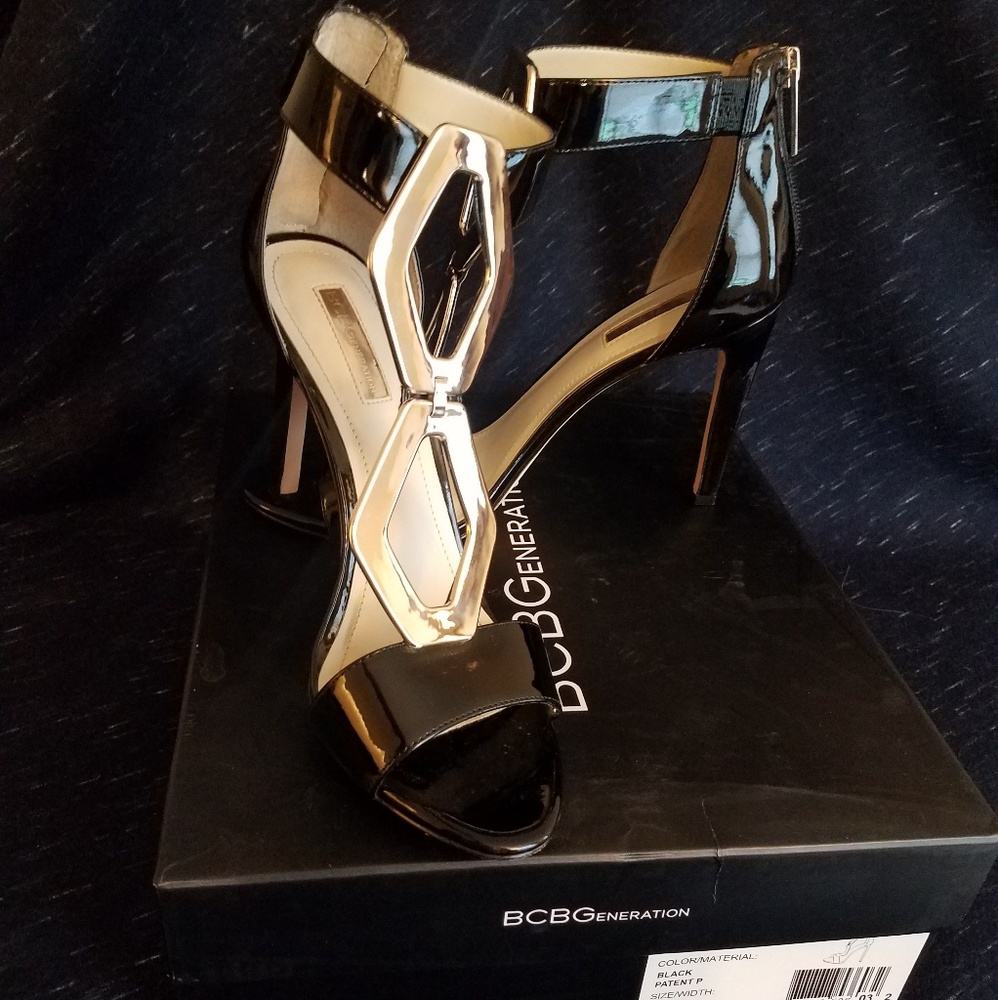 BCBG Generation Cayce Sandal